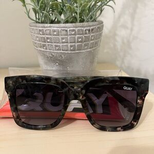 🕶️ Quay Icy Polarized sunglasses 🕶️